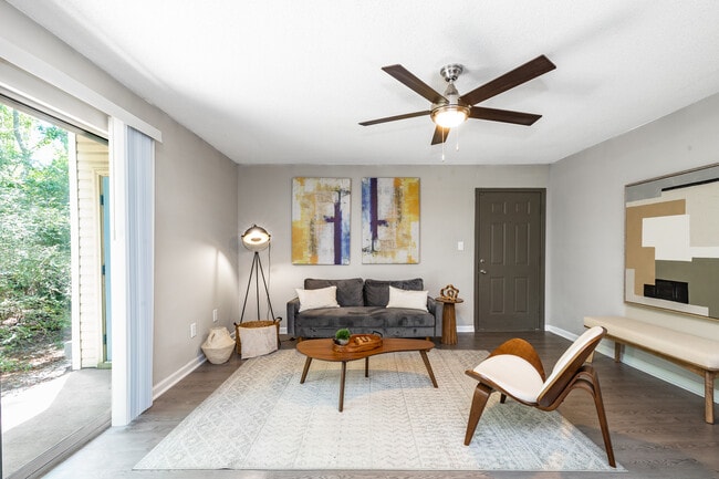 Crystal Lake in Pensacola, FL - Foto de edificio - Interior Photo