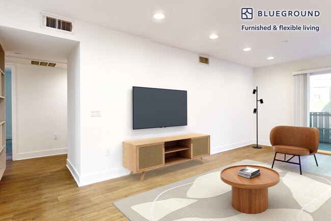 1539 Beloit Ave in Los Angeles, CA - Foto de edificio - Building Photo