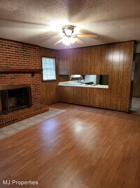 1221 Kathy Ln SW photo'