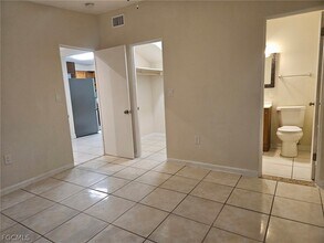 1532 Veronica S Shoemaker Blvd in Ft. Myers, FL - Building Photo - Building Photo