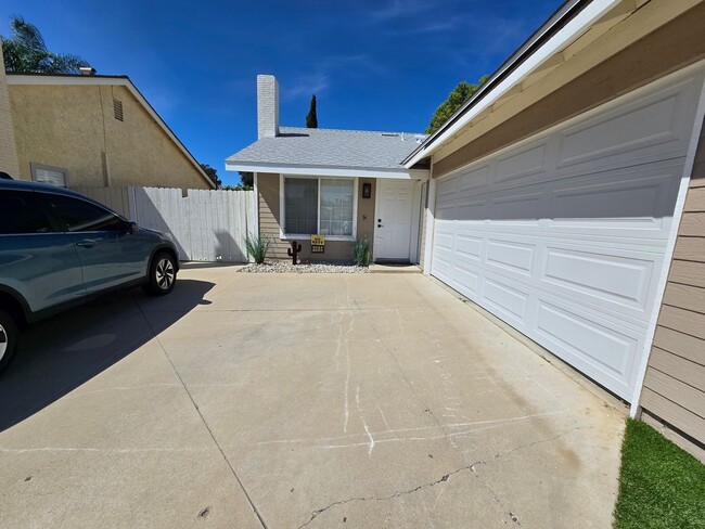 4335 Fireside Ln in Moorpark, CA - Building Photo - Building Photo