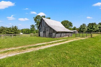103 Locust Grove Dr in Georgetown, KY - Building Photo - Building Photo