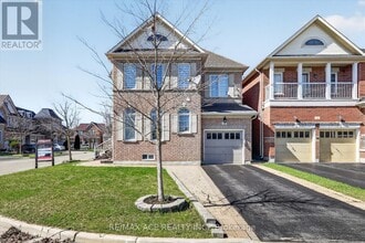 12 Smoothwater Terrace in Markham, ON - Building Photo - Building Photo