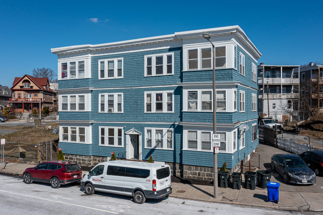 130 Talbot Ave in Dorchester, MA - Foto de edificio