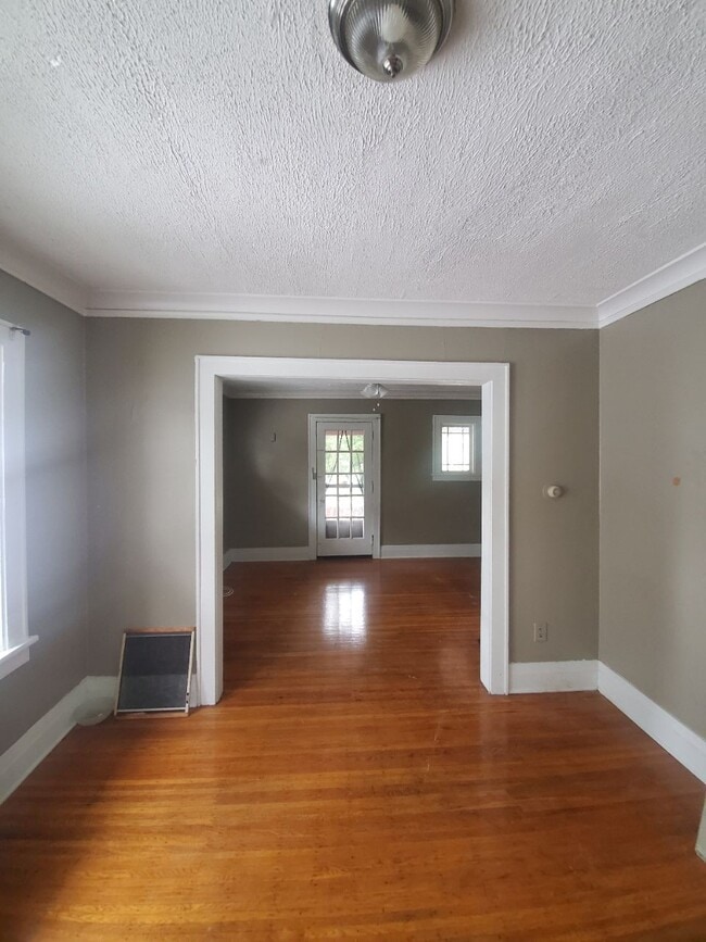 2 Regent St, Unit #4