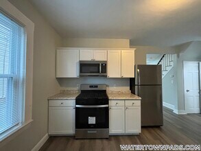 6 Swetts Ct in Watertown, MA - Building Photo - Building Photo