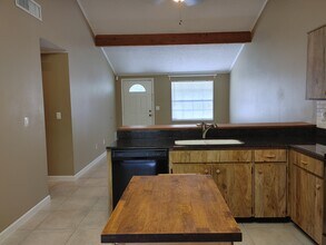 2809 Cedaridge Dr in Tampa, FL - Building Photo - Building Photo