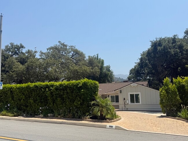1918 Highland Oaks Dr in Arcadia, CA - Building Photo - Building Photo