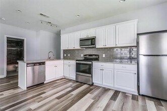1617 N Sylvania Ave in Fort Worth, TX - Building Photo - Building Photo