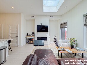 231 Maverick St in Boston, MA - Building Photo - Building Photo