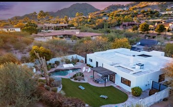 4343 E Desert Crest Dr in Paradise Valley, AZ - Building Photo - Building Photo