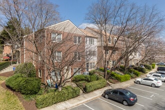 Inverness Knolls in Potomac, MD - Building Photo - Building Photo