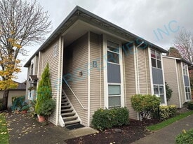 4686 W Powell Blvd in Gresham, OR - Building Photo