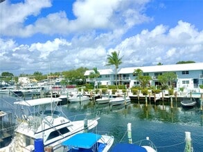 2533 NE 15th St in Pompano Beach, FL - Building Photo - Building Photo