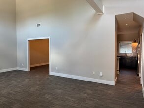 2445 Monarch Dr in Laredo, TX - Building Photo - Building Photo