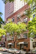 203 E 89th St in New York, NY - Building Photo - Building Photo