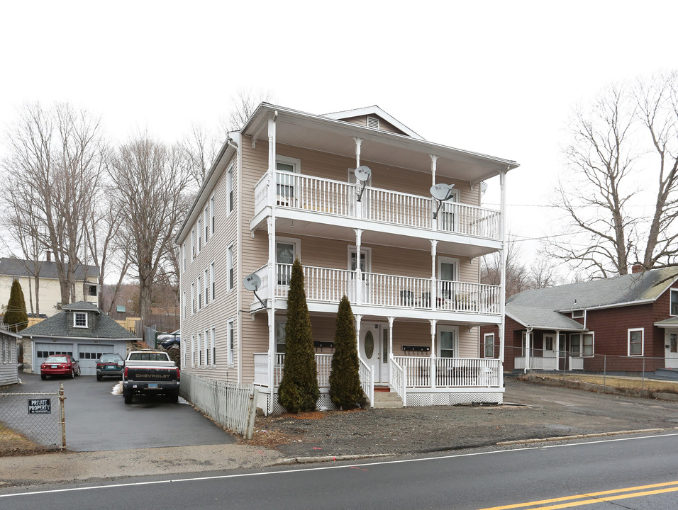 66 Prospect St in Naugatuck, CT - Building Photo