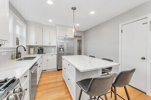 17 Weymouth Ave in Boston, MA - Building Photo