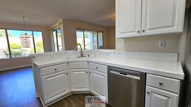 2056 Stonecrest Ln in Lincoln, CA - Building Photo - Building Photo