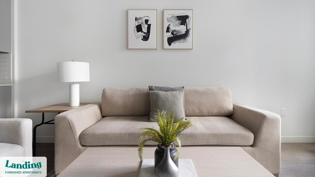 9235 W Russell Rd in Las Vegas, NV - Building Photo - Building Photo