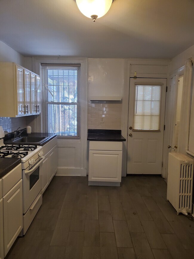 733 Park Ave in Hoboken, NJ - Building Photo - Building Photo