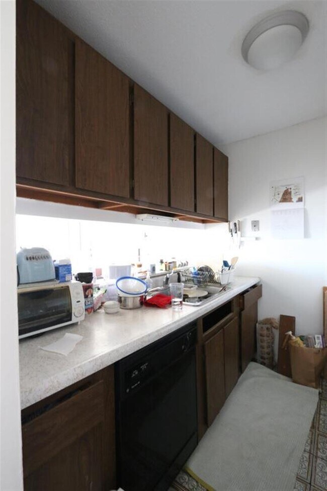 41 Belmont St, Unit 25 in Somerville, MA - Building Photo - Building Photo