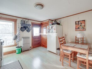 60 Powder House Blvd, Unit 3 in Somerville, MA - Building Photo - Building Photo