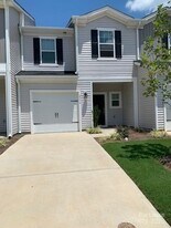 2316 Belterra Dr in Charlotte, NC - Building Photo