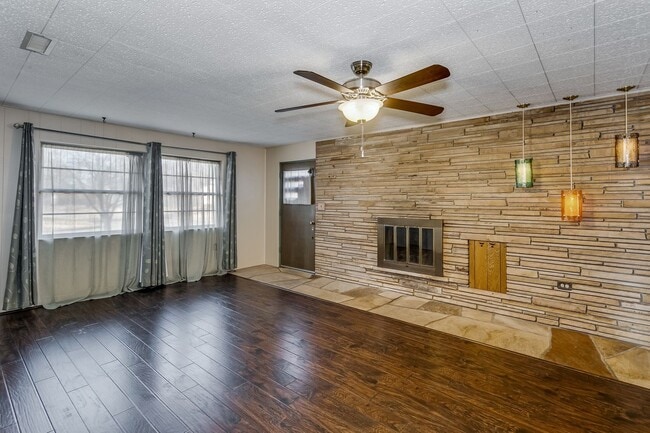 1902 S Erie St in Wichita, KS - Building Photo - Building Photo