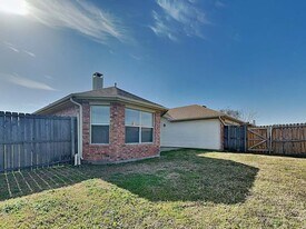 2737 Preston Creek in Mesquite, TX - Building Photo
