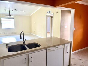 464 NE 210th Cir Terrace in Miami, FL - Building Photo - Building Photo