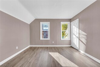 3189 W 30th St-Unit -2/UP in Cleveland, OH - Foto de edificio - Building Photo