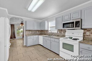 9003 Quaker in Selma, TX - Building Photo - Building Photo