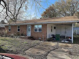 1206 SE 3rd St in Hoxie, AR - Building Photo