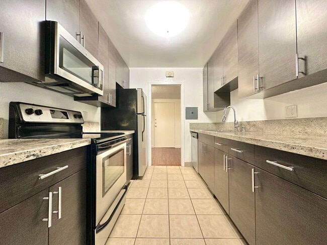 property at 919 N Alfred St