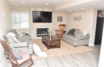 108 Afternoon Dr in Baldwinsville, NY - Building Photo - Building Photo