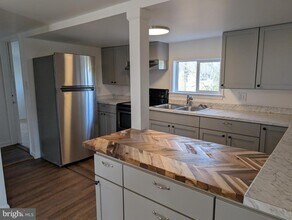 3296 Williamson Rd in Greencastle, PA - Building Photo - Building Photo