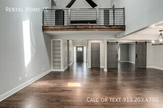 12020 Ensley Ln in Leawood, KS - Building Photo - Building Photo