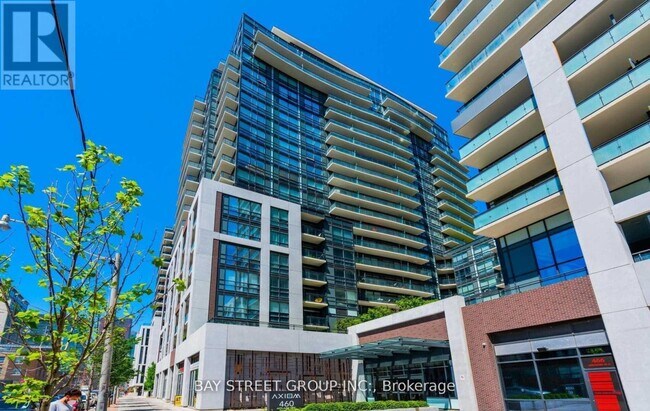 460 Adelaide St E in Toronto, ON - Building Photo - Building Photo