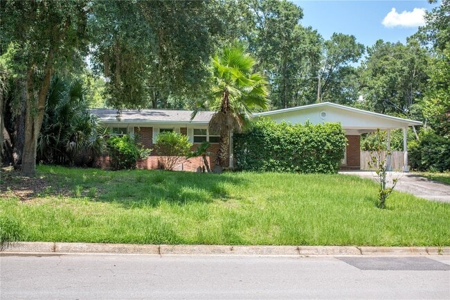 property at 1009 NW 39th Dr