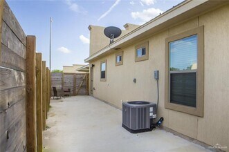 704 E Myrtle Beach Ave in McAllen, TX - Building Photo - Building Photo