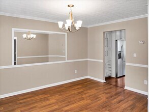 3725 Crescent Walk Ln NE in Suwanee, GA - Building Photo - Building Photo