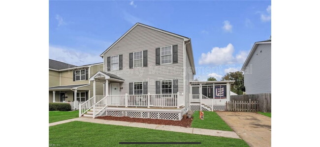 1070 Joyner St in Norfolk, VA - Building Photo - Building Photo
