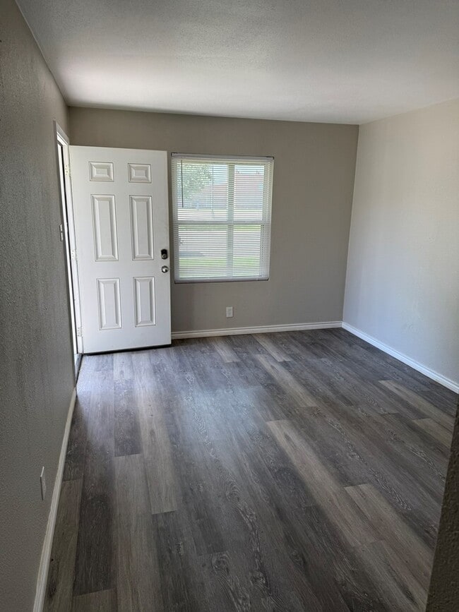 319 E 29th St in Odessa, TX - Building Photo - Building Photo