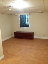 137 E Washington St, Unit 205 in Shelbyville, IN - Foto de edificio - Building Photo