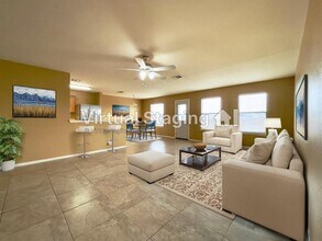 318 Mitchell Dr in Hutto, TX - Building Photo - Building Photo