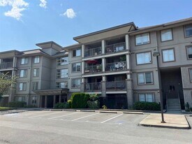 45559 Yale Rd in Chilliwack, BC - Building Photo