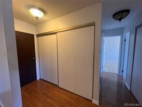 3184 S Heather Gardens Way in Aurora, CO - Building Photo - Building Photo