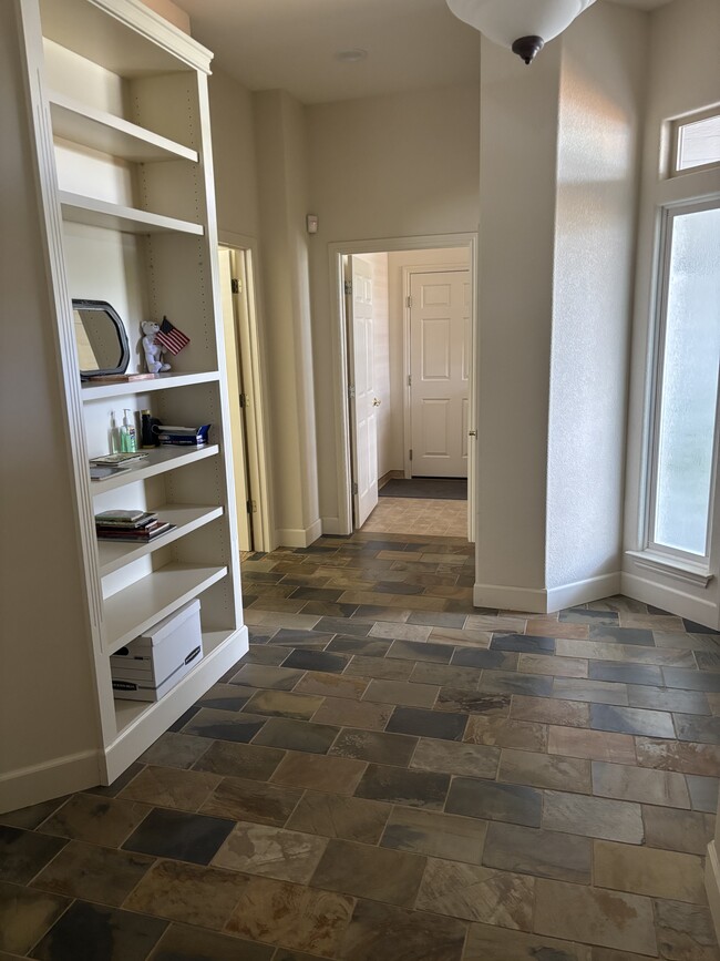 6615 Aston Cir in Sparks, NV - Building Photo - Building Photo