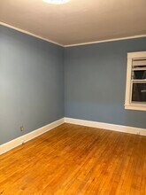 315 E Garfield Ave, Unit Upper in Milwaukee, WI - Foto de edificio - Building Photo